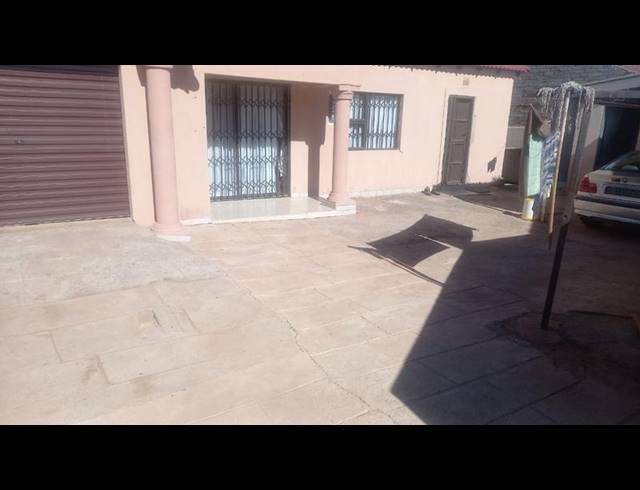 4 BEDROOM HOUSE FOR SALE IN SAVANNA CITY